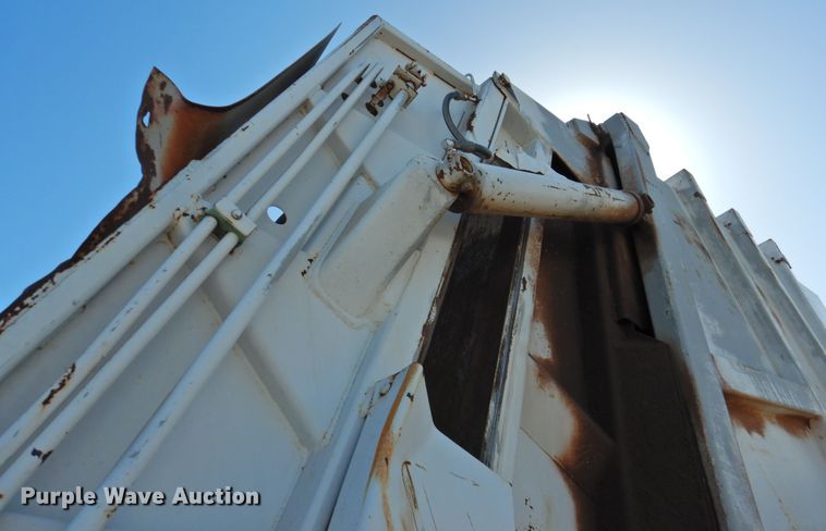 image for item DJ8367 1996 Chevrolet Kodiak C6500  refuse truck