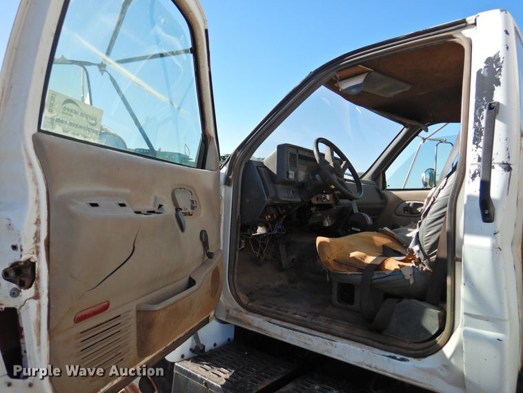 image for item DJ8367 1996 Chevrolet Kodiak C6500  refuse truck