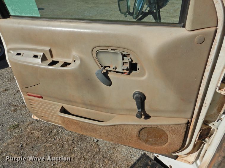 image for item DJ8367 1996 Chevrolet Kodiak C6500  refuse truck