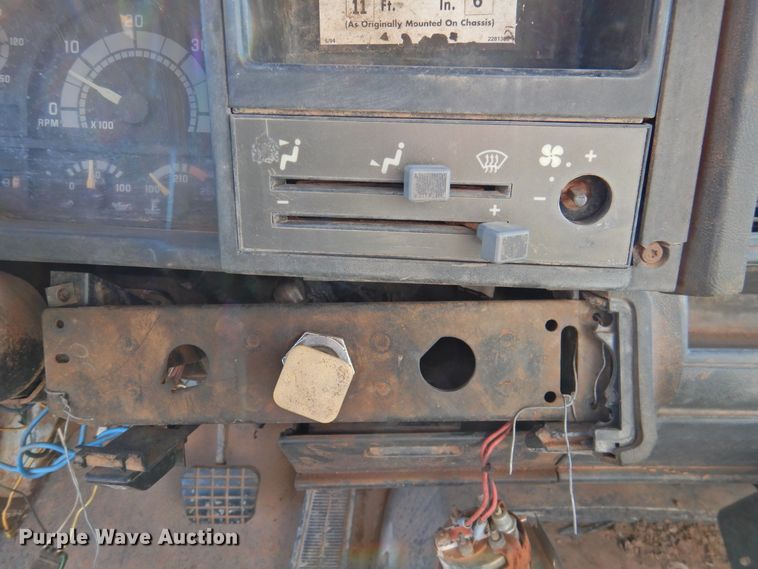 image for item DJ8367 1996 Chevrolet Kodiak C6500  refuse truck