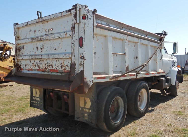 image for item DJ8368 1990 Chevrolet Kodiak C70  dump truck