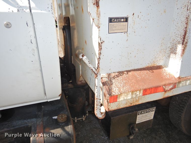 image for item DJ8368 1990 Chevrolet Kodiak C70  dump truck