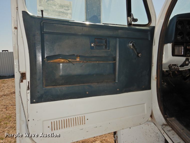 image for item DJ8368 1990 Chevrolet Kodiak C70  dump truck