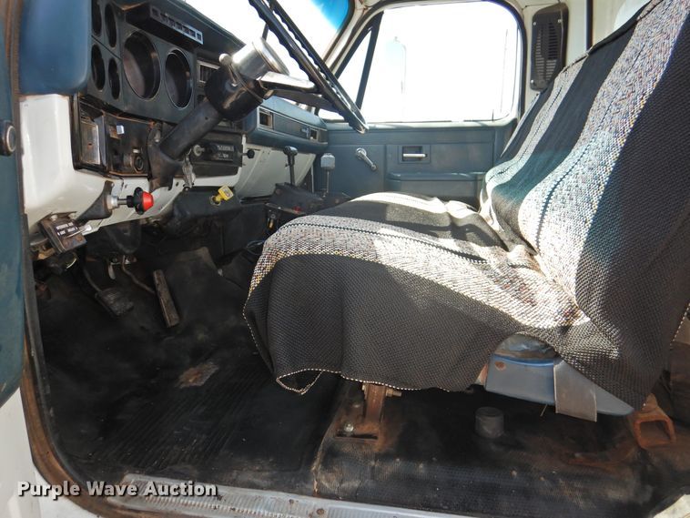 image for item DJ8368 1990 Chevrolet Kodiak C70  dump truck