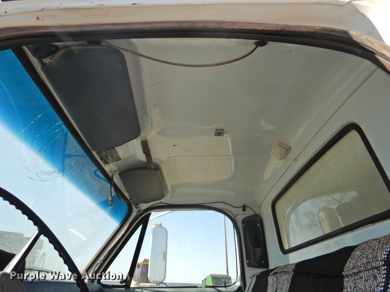 image for item DJ8368 1990 Chevrolet Kodiak C70  dump truck