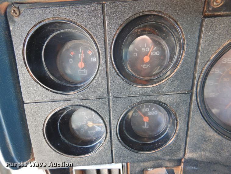 image for item DJ8368 1990 Chevrolet Kodiak C70  dump truck