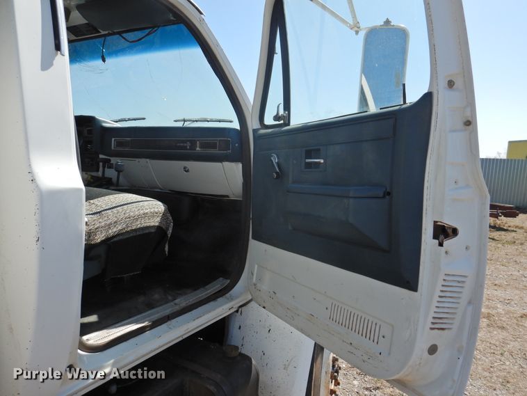 image for item DJ8368 1990 Chevrolet Kodiak C70  dump truck