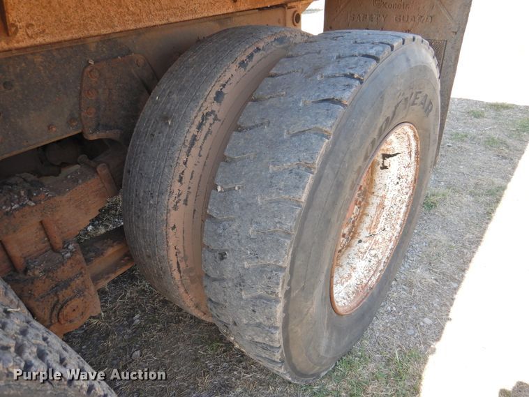 image for item DJ8368 1990 Chevrolet Kodiak C70  dump truck