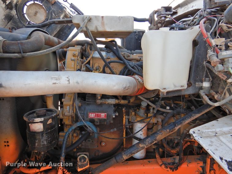 image for item DJ8369 1994 Ford Aeromax L9000  water truck