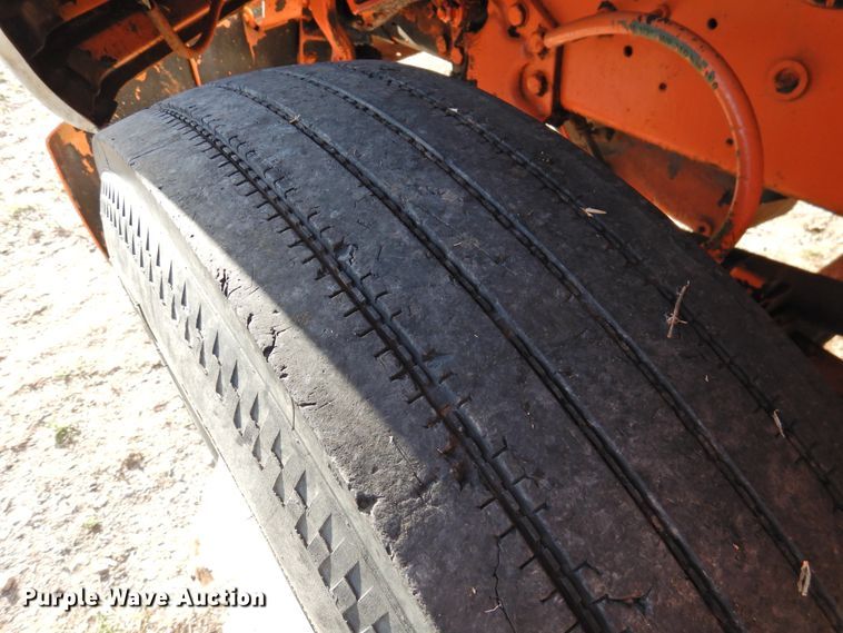 image for item DJ8369 1994 Ford Aeromax L9000  water truck