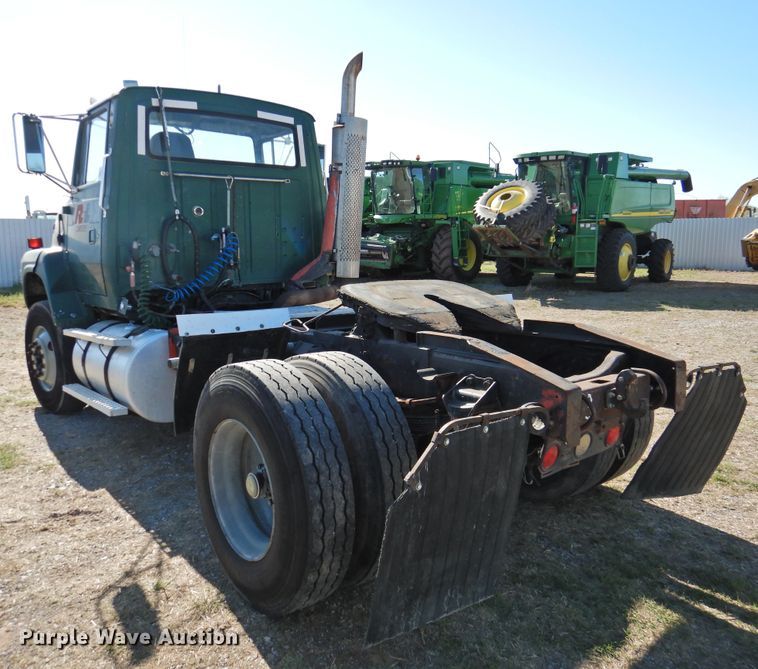 image for item DJ8370 1994 Ford LS9000  semi truck