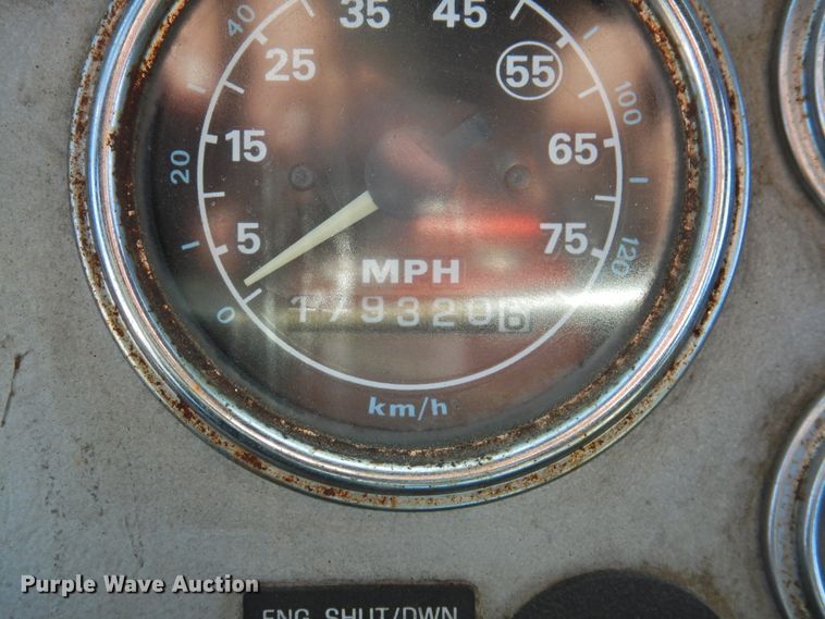 image for item DJ8370 1994 Ford LS9000  semi truck