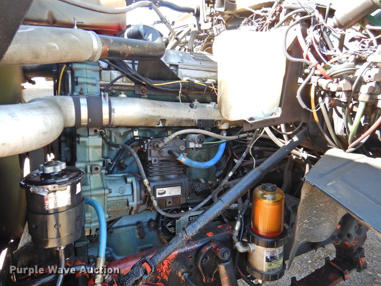 image for item DJ8370 1994 Ford LS9000  semi truck