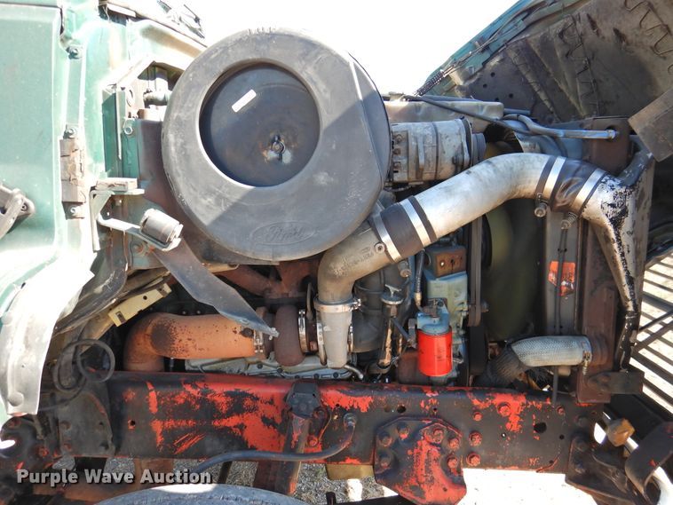 image for item DJ8370 1994 Ford LS9000  semi truck