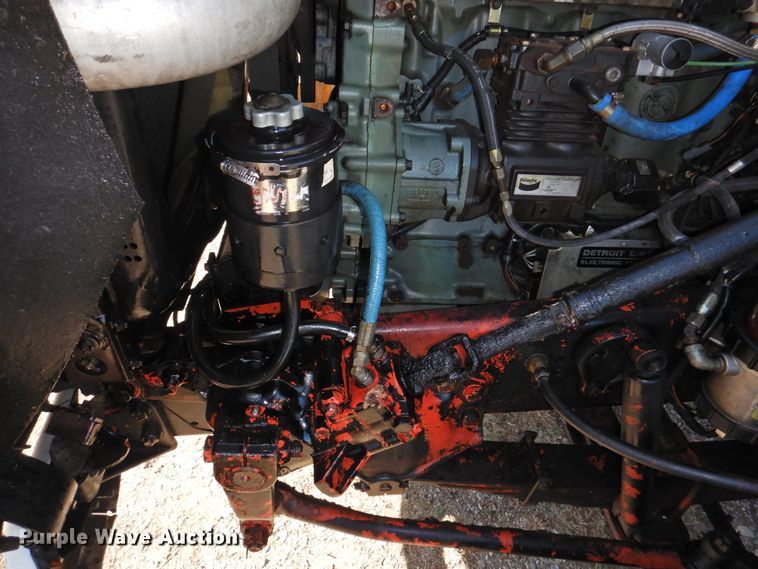 image for item DJ8370 1994 Ford LS9000  semi truck