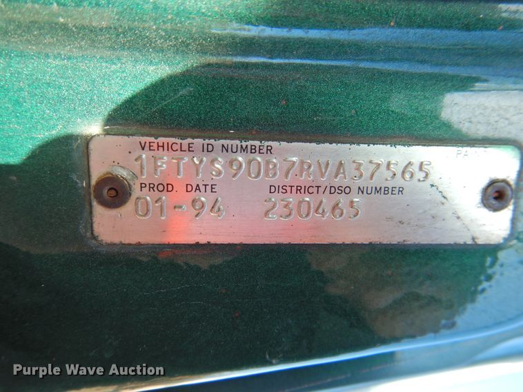 image for item DJ8370 1994 Ford LS9000  semi truck