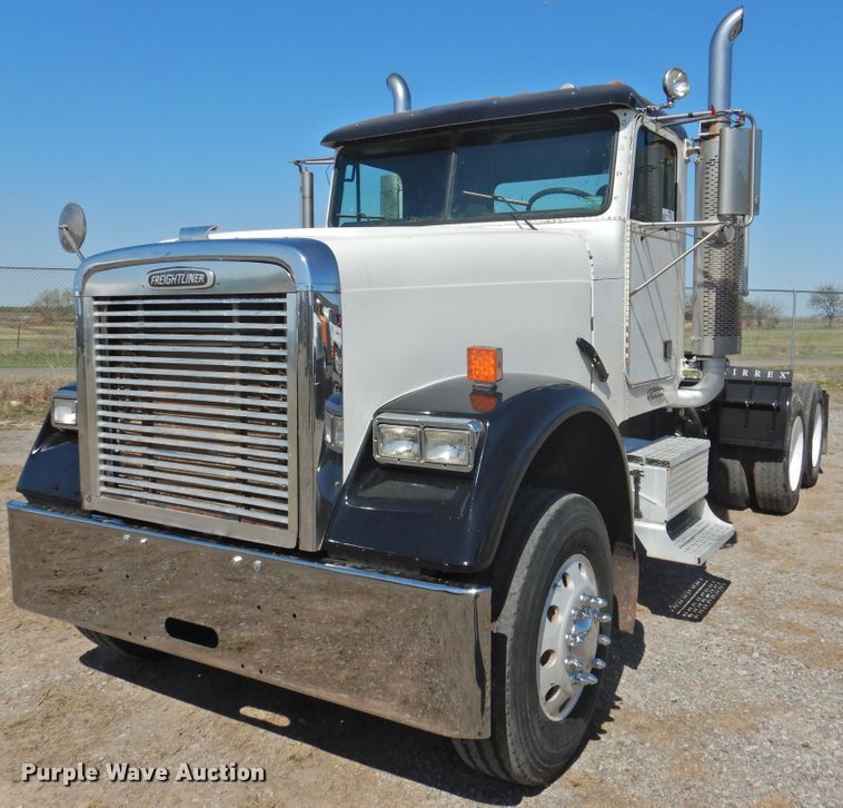 image for item DJ8371 2006 Freightliner FLD120  semi truck