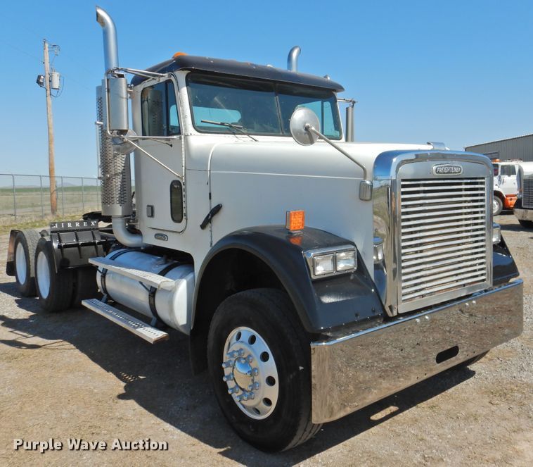 image for item DJ8371 2006 Freightliner FLD120  semi truck