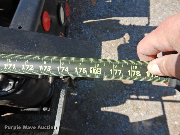 image for item DJ8371 2006 Freightliner FLD120  semi truck