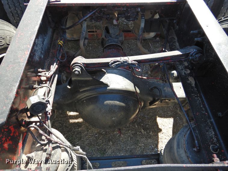 image for item DJ8372 2012 Volvo VNM  semi truck