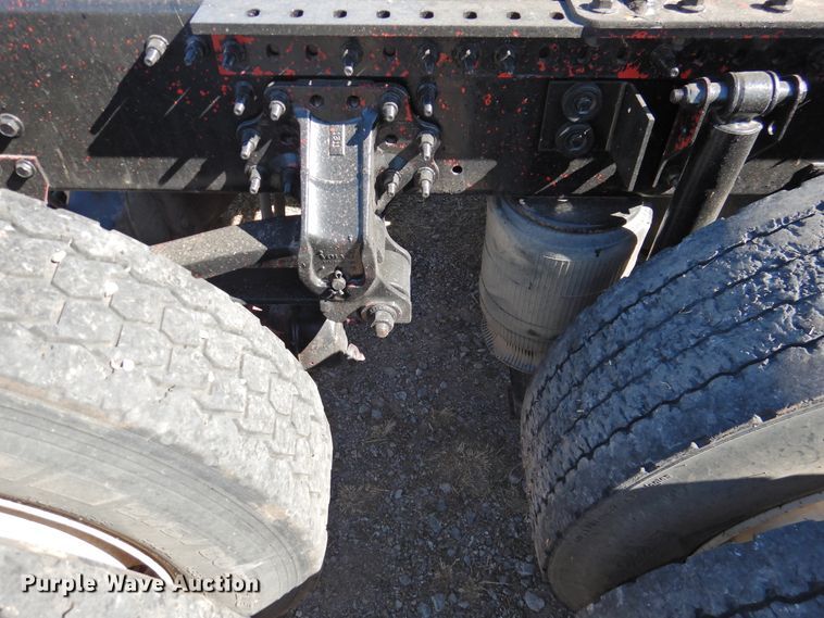 image for item DJ8372 2012 Volvo VNM  semi truck