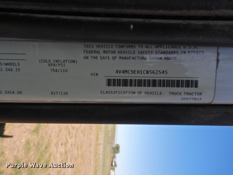 image for item DJ8372 2012 Volvo VNM  semi truck