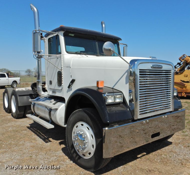 image for item DJ8373 2006 Freightliner FLD120  semi truck