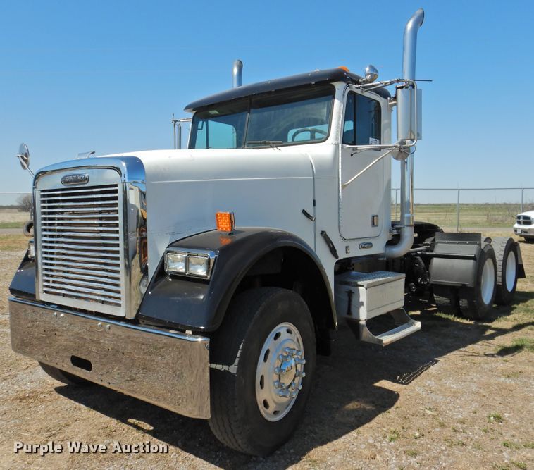 image for item DJ8373 2006 Freightliner FLD120  semi truck