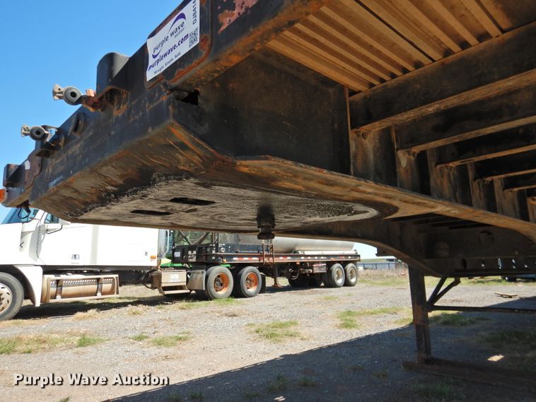 image for item DJ8414 2005 Transcraft TL-2000HW2  flatbed trailer