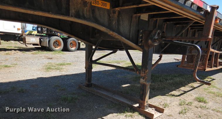 image for item DJ8414 2005 Transcraft TL-2000HW2  flatbed trailer
