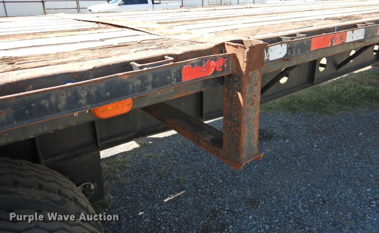 image for item DJ8414 2005 Transcraft TL-2000HW2  flatbed trailer