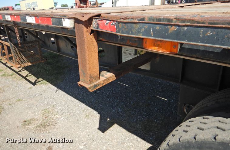 image for item DJ8414 2005 Transcraft TL-2000HW2  flatbed trailer