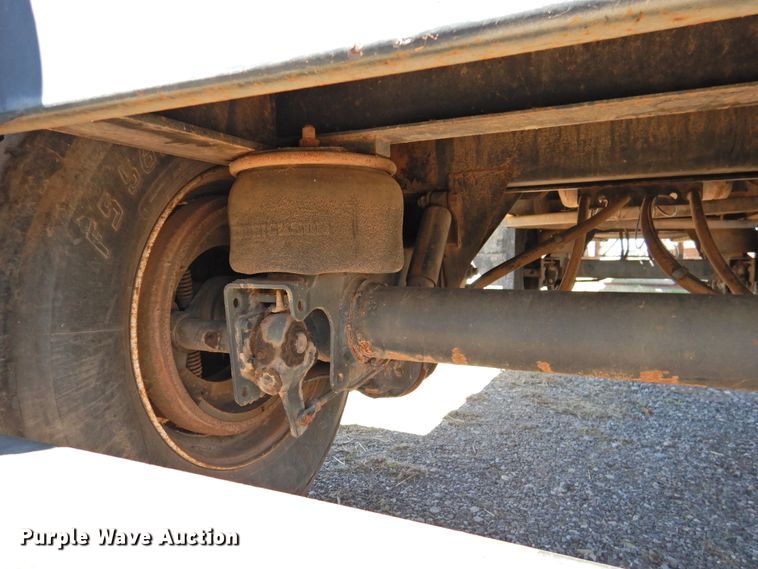 image for item DJ8414 2005 Transcraft TL-2000HW2  flatbed trailer