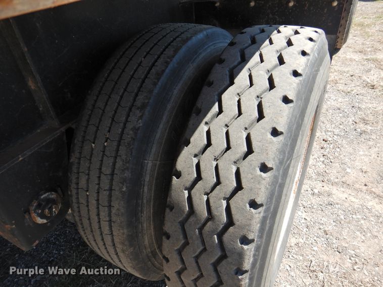 image for item DJ8414 2005 Transcraft TL-2000HW2  flatbed trailer