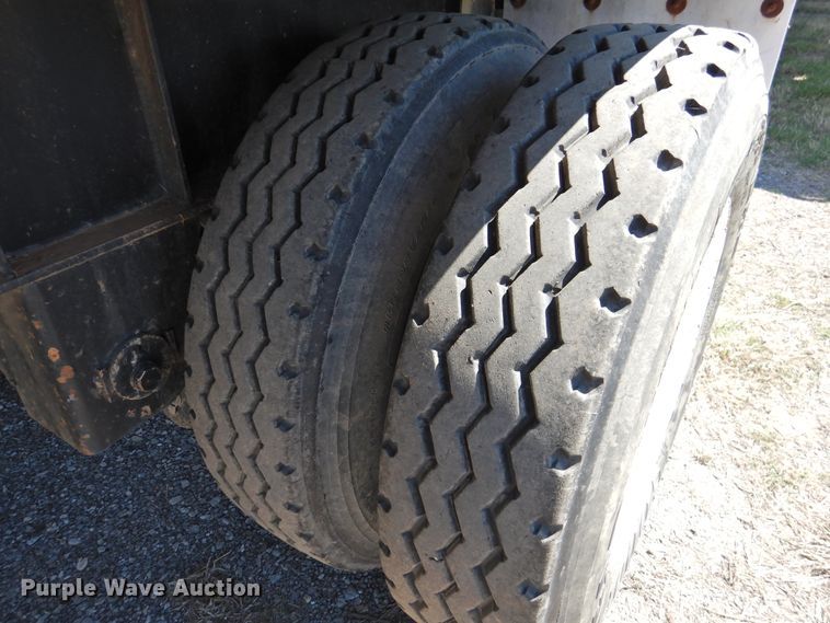 image for item DJ8414 2005 Transcraft TL-2000HW2  flatbed trailer