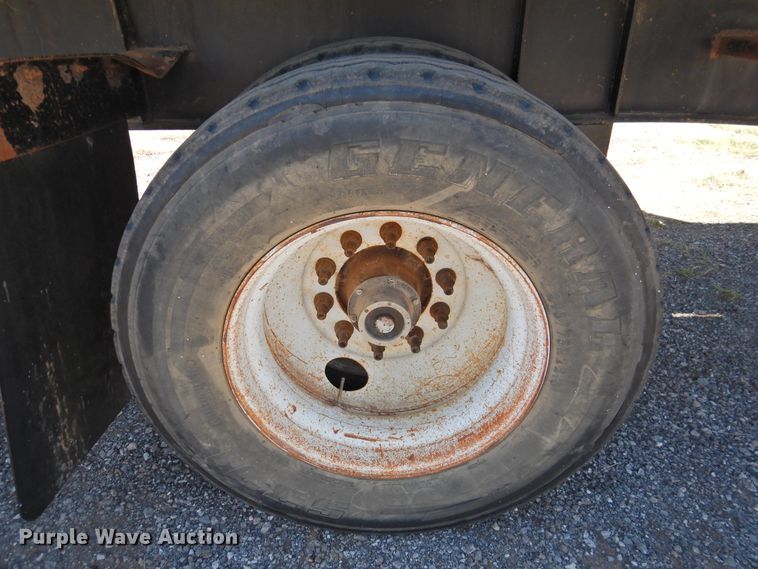 image for item DJ8414 2005 Transcraft TL-2000HW2  flatbed trailer