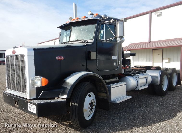 image for item DJ8839 1989 Peterbilt 357  winch truck