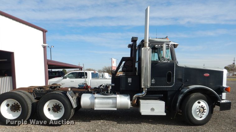 image for item DJ8839 1989 Peterbilt 357  winch truck