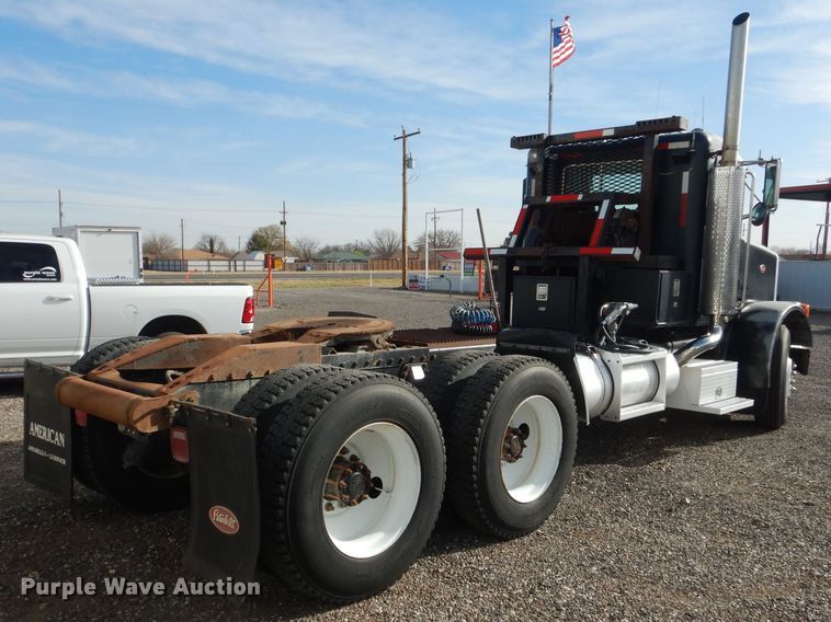 image for item DJ8839 1989 Peterbilt 357  winch truck