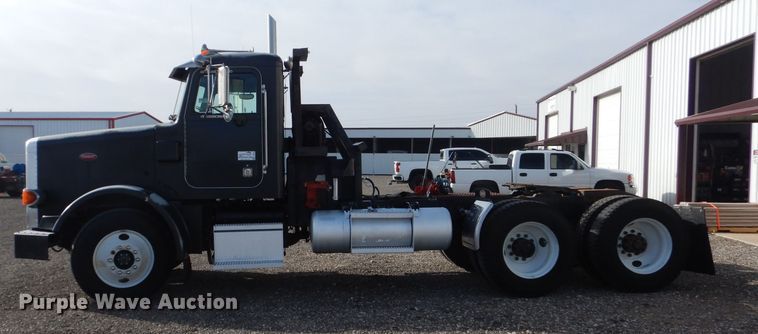 image for item DJ8839 1989 Peterbilt 357  winch truck