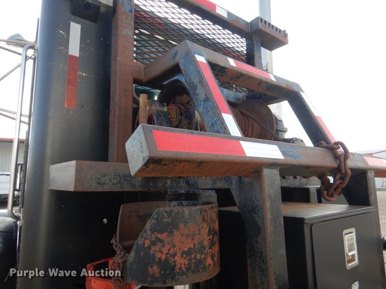 image for item DJ8839 1989 Peterbilt 357  winch truck