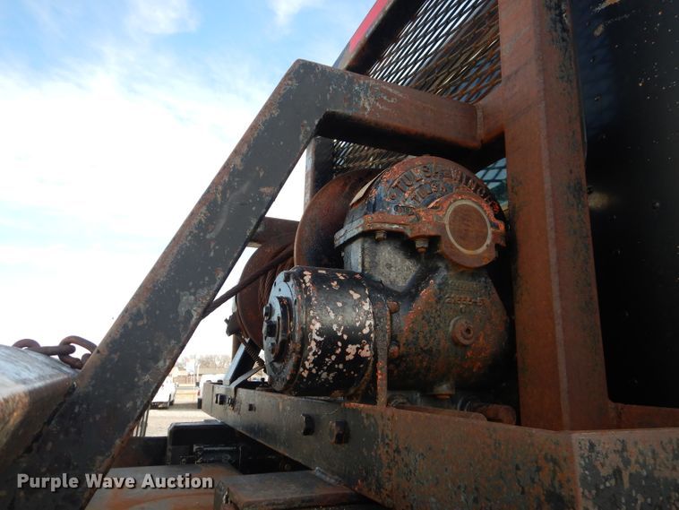 image for item DJ8839 1989 Peterbilt 357  winch truck