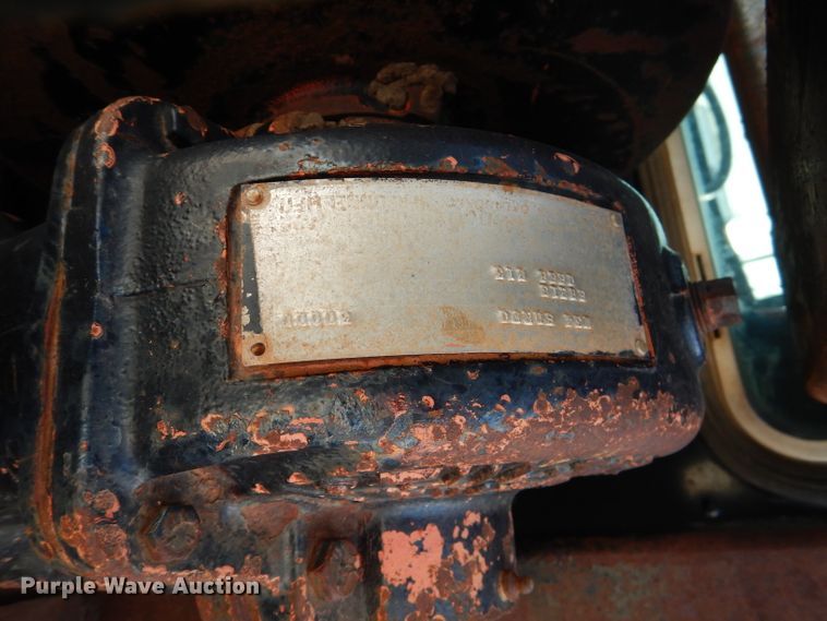 image for item DJ8839 1989 Peterbilt 357  winch truck