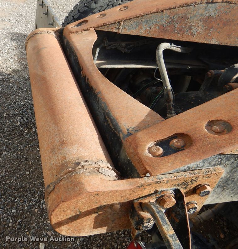 image for item DJ8839 1989 Peterbilt 357  winch truck