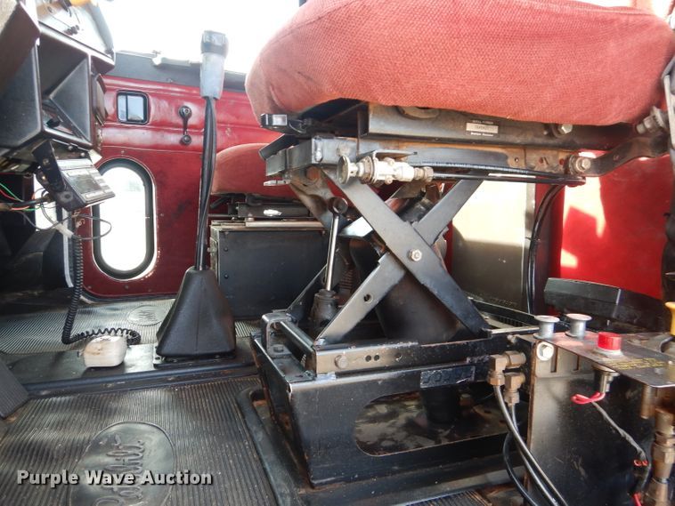 image for item DJ8839 1989 Peterbilt 357  winch truck