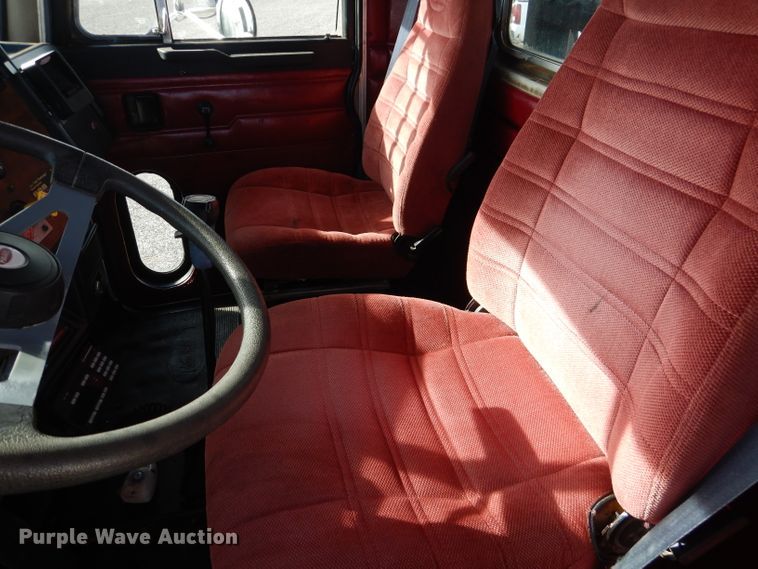 image for item DJ8839 1989 Peterbilt 357  winch truck