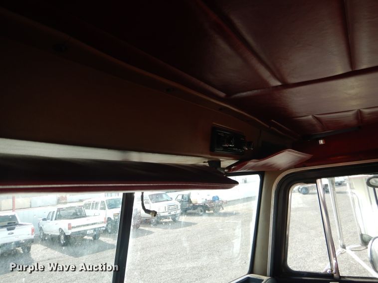 image for item DJ8839 1989 Peterbilt 357  winch truck