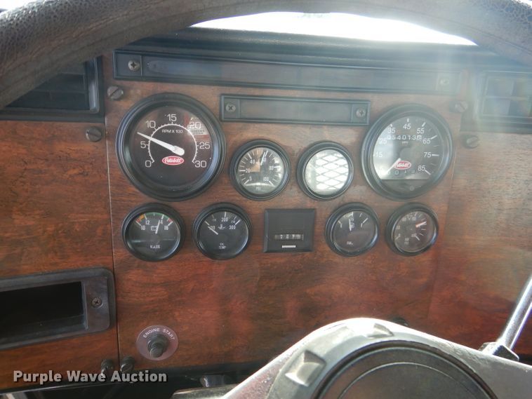 image for item DJ8839 1989 Peterbilt 357  winch truck