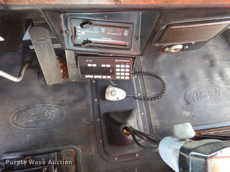 image for item DJ8839 1989 Peterbilt 357  winch truck