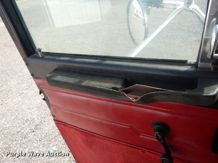 image for item DJ8839 1989 Peterbilt 357  winch truck